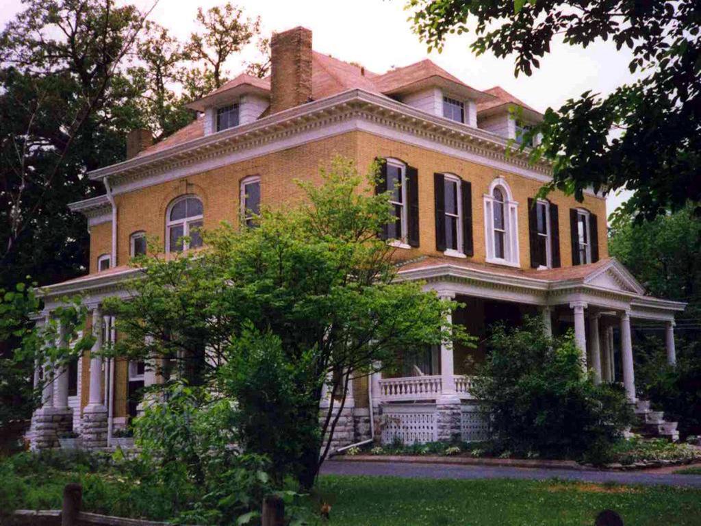 Beall Mansion An Elegant Bed & Breakfast Inn Alton Restaurante foto